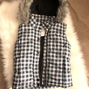 Aeropostale chequered vest with fur